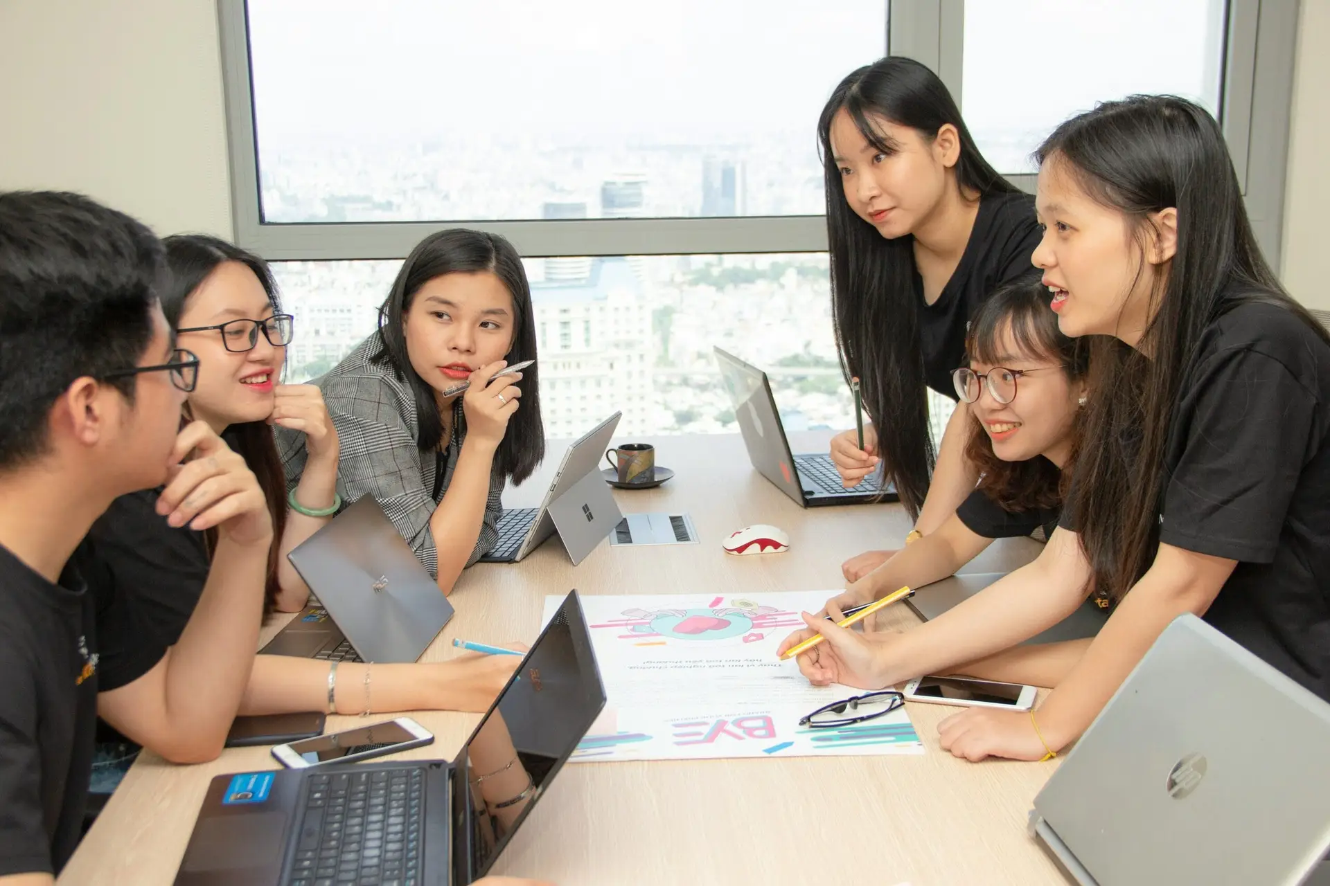 Illustration of diverse team learning together
